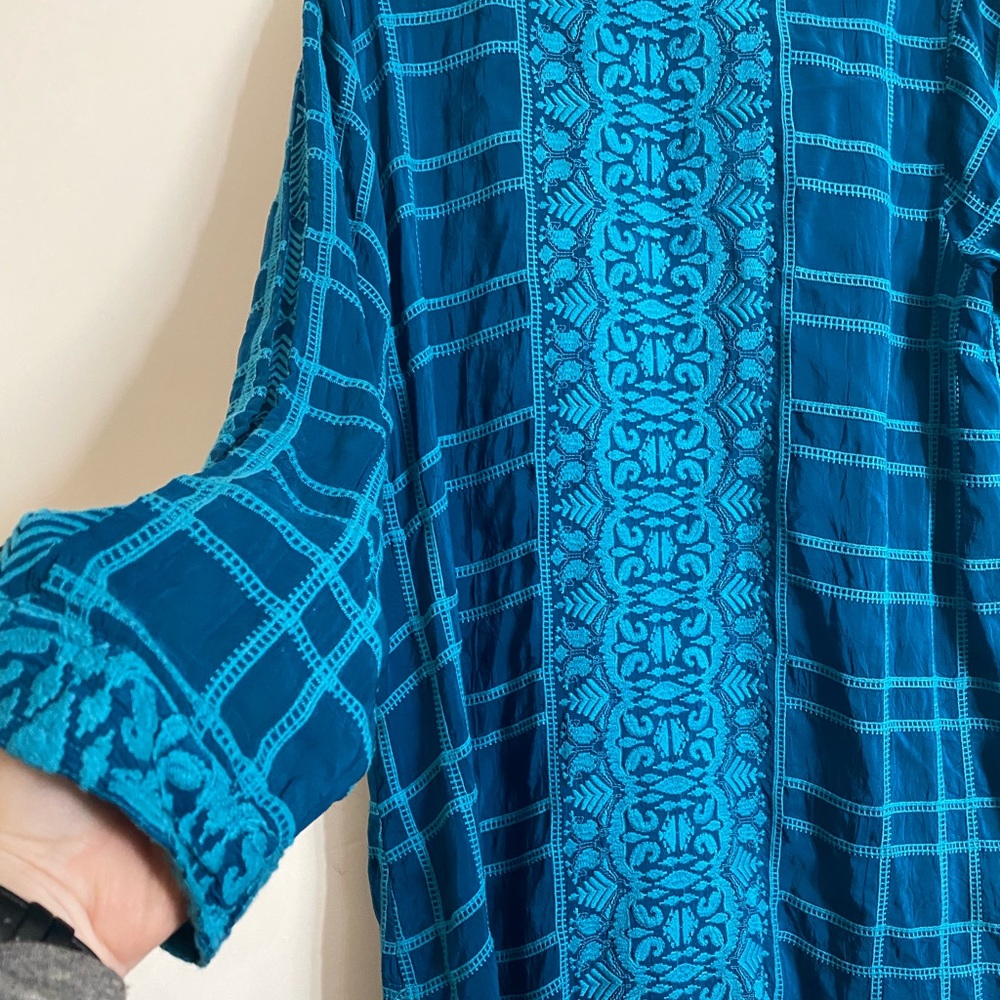 Johnny Was Long Sleeve Teal Blue Rayon Embroidered Stitching Top - Picture 6 of 10